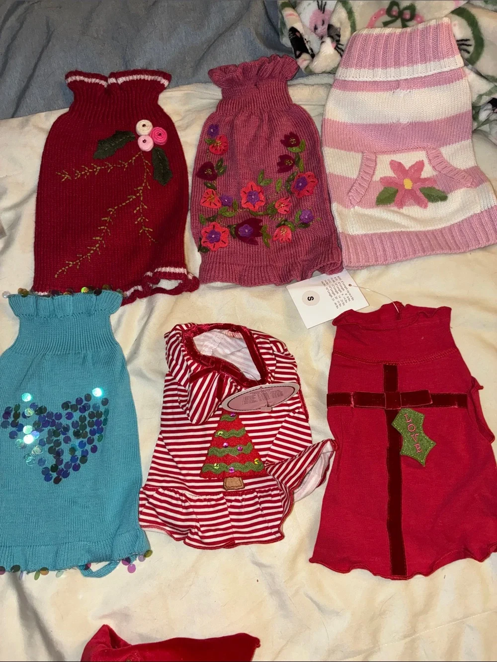 Six Lulu pink size small sweater/holiday dresses - Picture 1 of 7